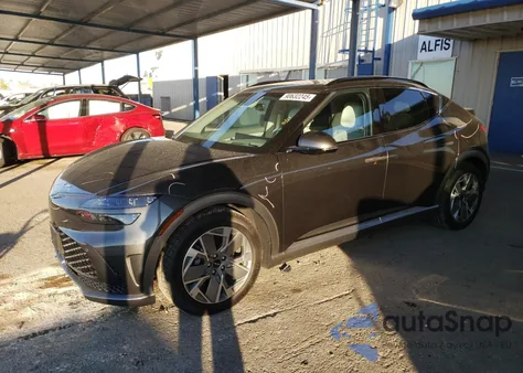 2024 Genesis Gv60 Standard z USA, uszkodzony, nr VIN KMUKB4SA0RU021109